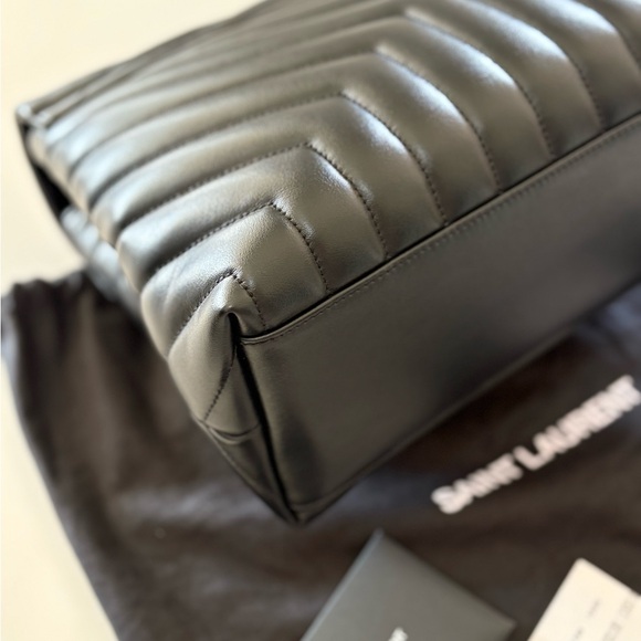 YVES SAINT LAURENT YSL LOULOU MEDIUM MATELASSE BLACK AND GOLD BAG EUC!!!! - Picture 14 of 17